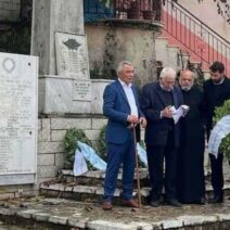 Λεόντιο: Ο «αγέρωχος παππούς» και κοινοτάρχης Χρήστος Σολωμός απήγγειλε ποίημα για την 28η Οκτωβρίου ΒΙΝΤΕΟ 1 Ο Χρήστος Σολωμός στο πλαίσιο της συγκινήτικής απαγγελίας για την …