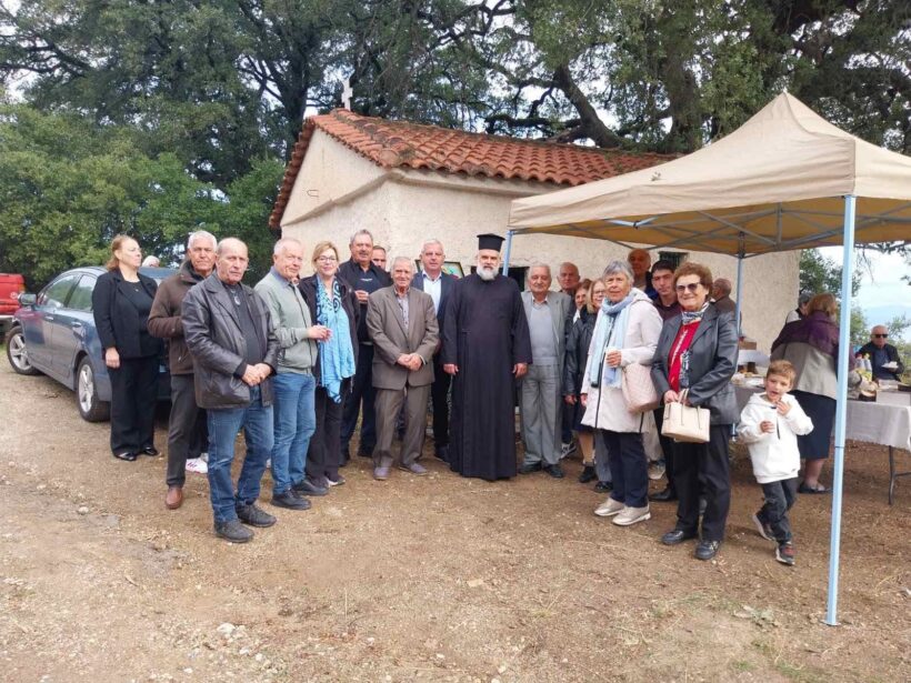 Επαναλειτουργία στο Ιστορικό Εκκλησάκι του Αγίου Δημητρίου Ποροβίτσας ΦΩΤΟ 4 Επαναλειτουργία στο Ιστορικό Εκκλησάκι του Αγίου Δημητρίου Ποροβίτσας ΦΩΤΟ