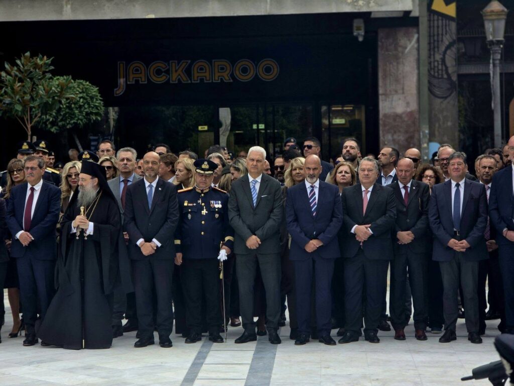 Στην Πάτρα ο Φωκίωνας Ζαΐμης για την 28η Οκτωβρίου ΦΩΤΟ 9 Στην Πάτρα ο Φωκίωνας Ζαΐμης για την 28η Οκτωβρίου ΦΩΤΟ