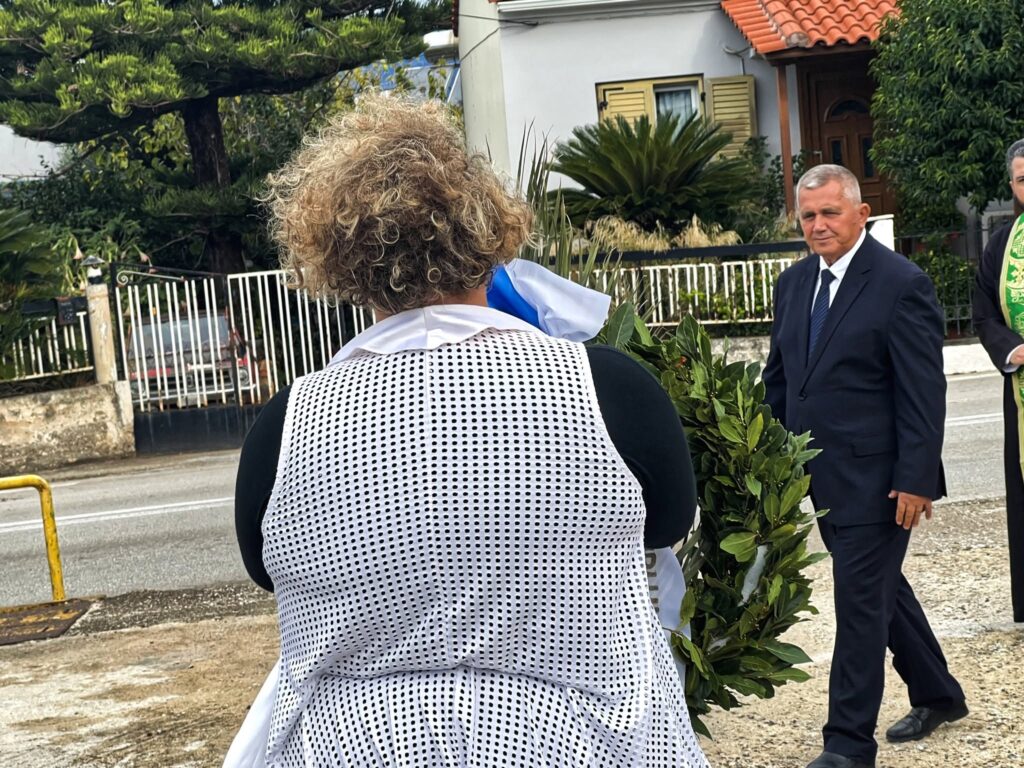 Ο εορτασμός της 28ης Οκτωβρίου στα Αραχωβίτικα ΦΩΤΟ