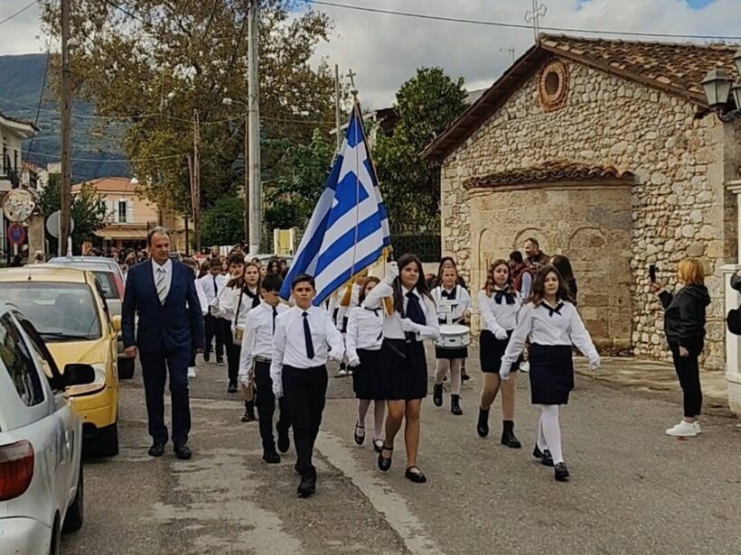 Δημαρχική παρέλαση με κατάθεση στεφάνων από την Ένωση Τέμνης