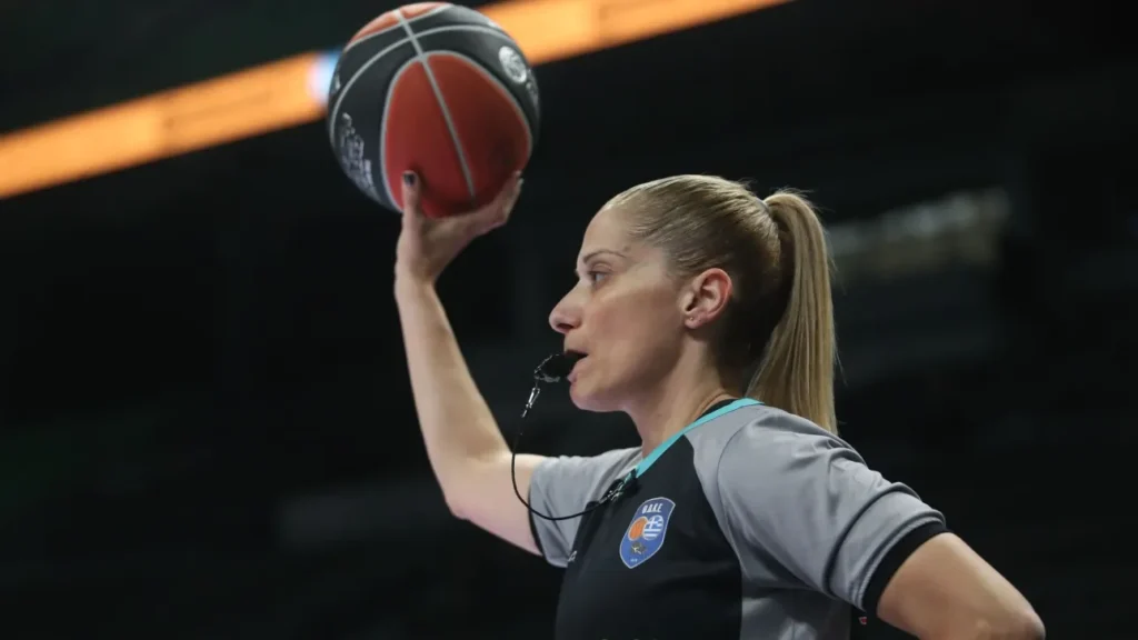 Basketgate: Στον ανακριτή η Βασιλική Τσαρούχα – Στο επίκεντρο οι 64 βολές σε δύο τελικούς