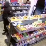 Πάτρα: Επιασαν ανήλικο «ανοιχτοχέρη» προϊόντων σε μίνι Μάρκετ