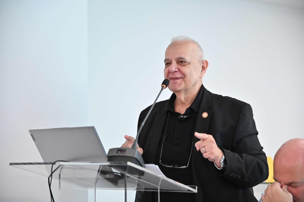 Το Πατρινόραμα για την ημερίδα «Κυνήγι με Χίμαιρες» ΦΩΤΟ