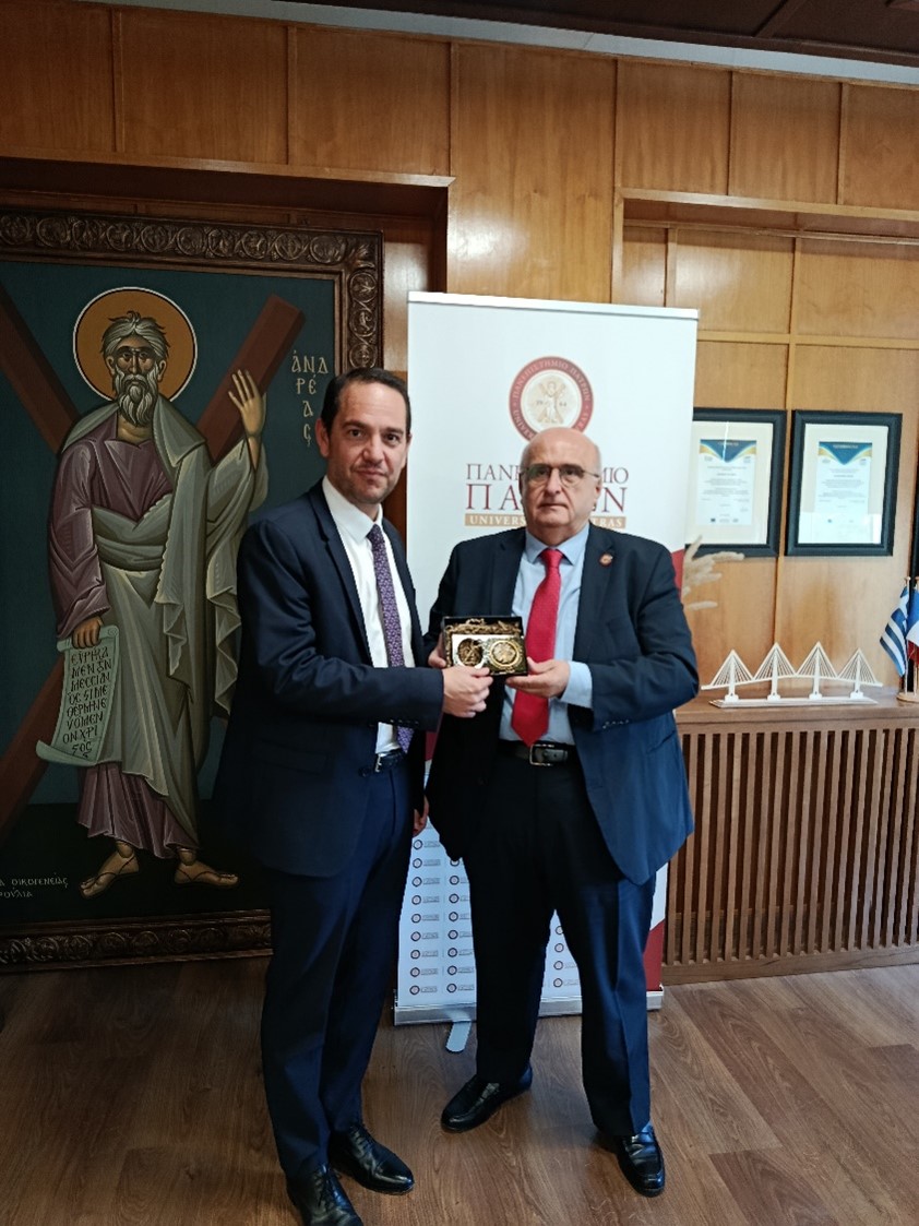 Πάτρα: Στο Πανεπιστήμιο Πατρών ο πρέσβης της Γαλλίας ΦΩΤΟ 5 Πάτρα: Στο Πανεπιστήμιο Πατρών ο πρέσβης της Γαλλίας ΦΩΤΟ