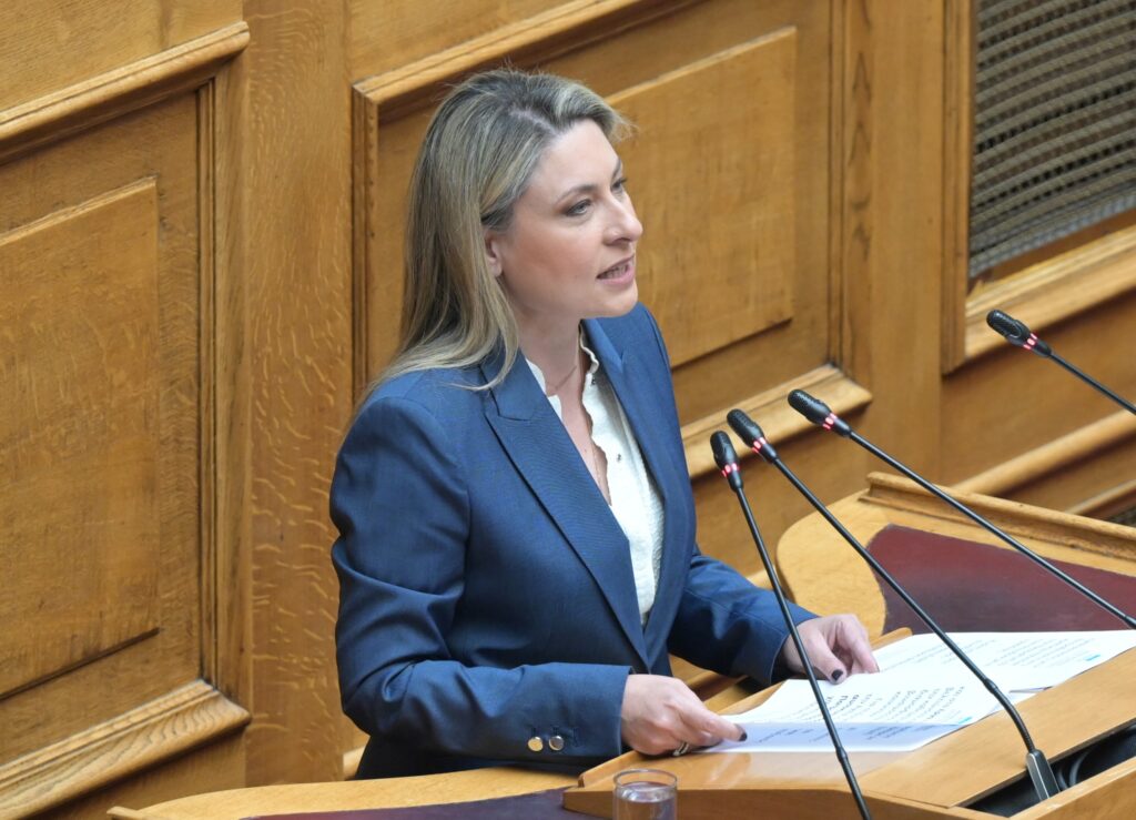 Ο Υπουργός Αγροτικής Ανάπτυξης συναντάται με εκπροσώπους του Συλλ…