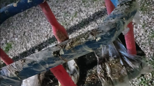 Πάτρα: Στην πλήρη εγκατάλειψη η παιδική χαρά της πλατείας Μαρούδα 11 Πάτρα: Στην πλήρη εγκατάλειψη η παιδική χαρά της πλατείας Μαρούδα