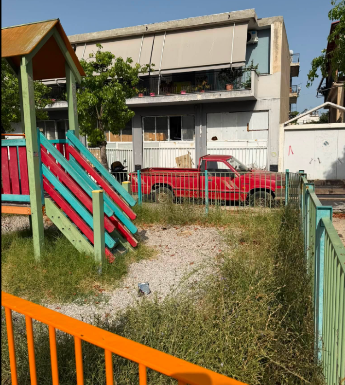 Πάτρα: Μια ακόμη πλατεία στα νότια σε κακή κατάσταση ΦΩΤΟ 5 Πάτρα: Μια ακόμη πλατεία στα νότια σε κακή κατάσταση ΦΩΤΟ