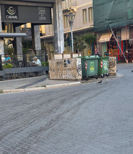 Πάτρα: Τρέχουν ζουμιά στην ιστορική πλατεία Γεωργίου ΦΩΤΟ