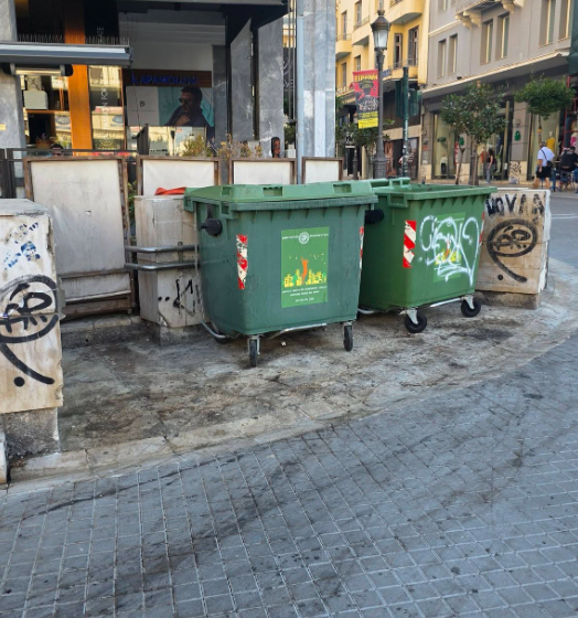 Πάτρα: Τρέχουν ζουμιά στην ιστορική πλατεία Γεωργίου ΦΩΤΟ
