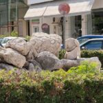 Πάτρα: Ακέφαλο το άγαλμα το συντριβάνι της Αγίας Σοφίας