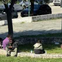 Πάτρα: Αγανακτισμένοι οι κάτοικοι στην πλατεία Κύπρου για τους σκηνίτες Ρομά 2 Πάτρα: Αγανακτισμένοι οι κάτοικοι στην πλατεία Κύπρου για τους σκηνίτες Ρομά