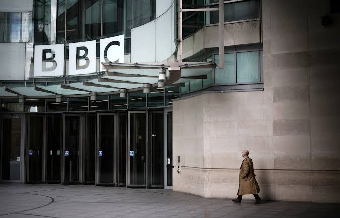 Περικοπές στο BBC: Εκτός προγράμματος κανάλια και θέσεις εργασίας στις ειδήσεις