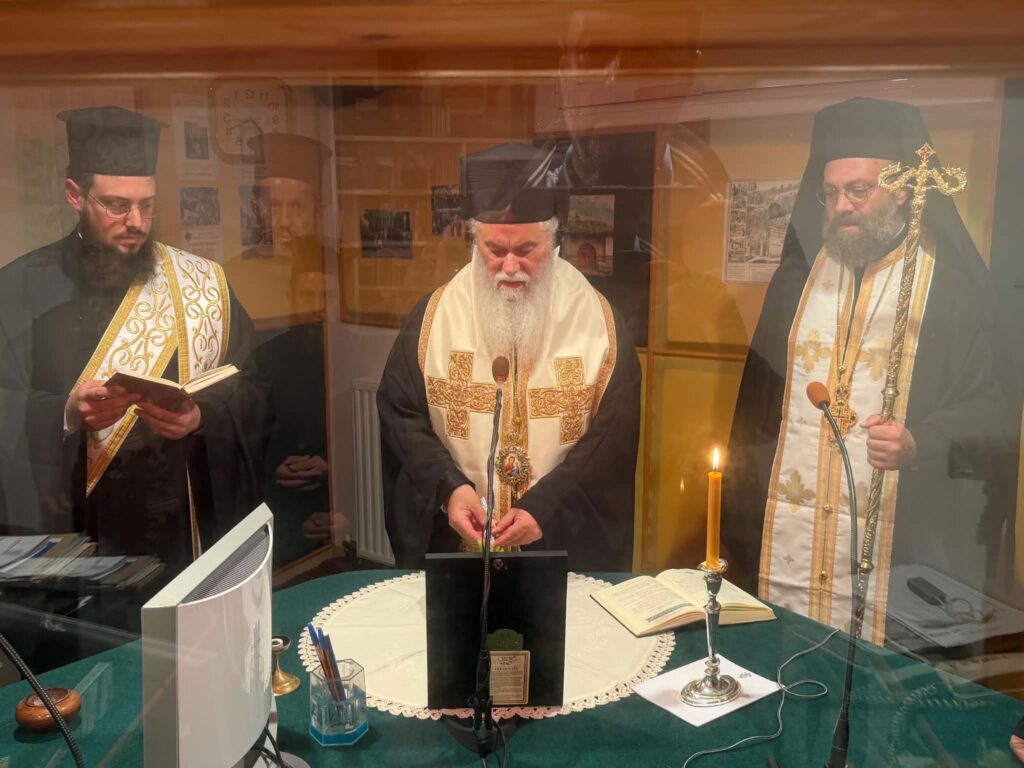 Αγιασμός και νέα συχνότητα για το ραδιόφωνο της Μητρόπολης Καλαβρύτων και Αιγιαλείας ΦΩΤΟ
