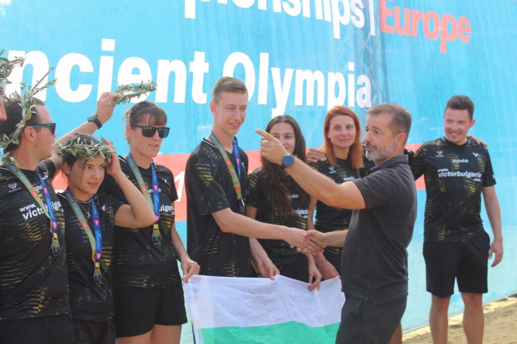 Αθλητής AirBadminton με χρυσό μετάλλιο στην Αρχαία Ολυμπία