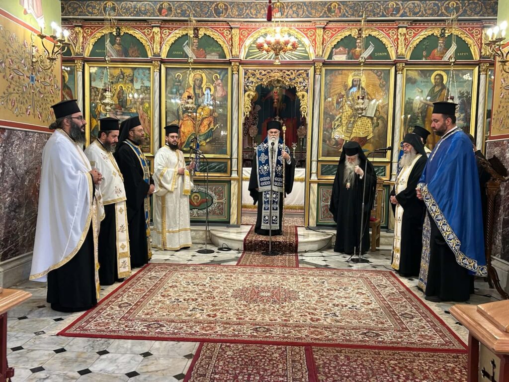 Αίγιο: Δοξολογία και στεφάνια στο Μνημείο Ηρώων ΦΩΤΟ