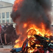Επεισόδια στις διαδηλώσεις εργατικών συνδικάτων στις Βρυξέλλες 1 Επεισόδια στις διαδηλώσεις εργατικών συνδικάτων στις Βρυξέλλες