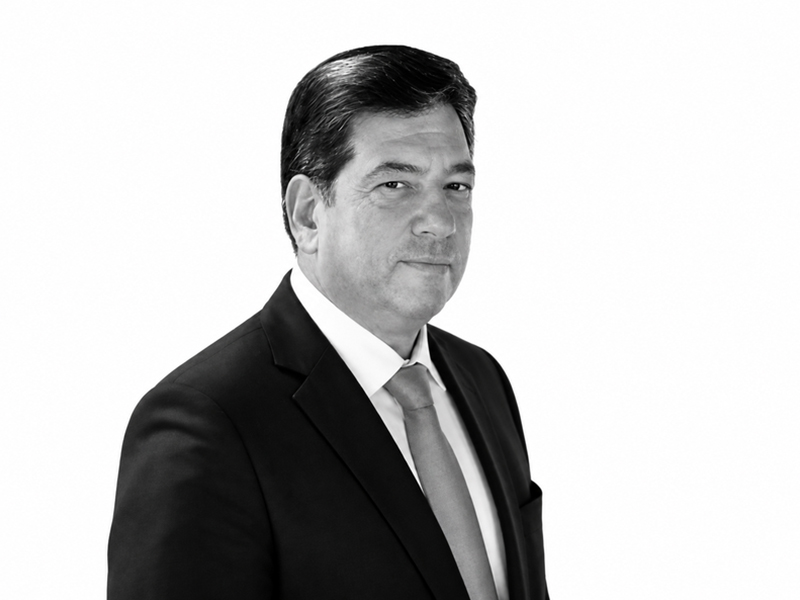 Μαύρο-άσπρο πορτραίτο του Οδοντωτού, σχετικό με το άρθρο για τη λογ…