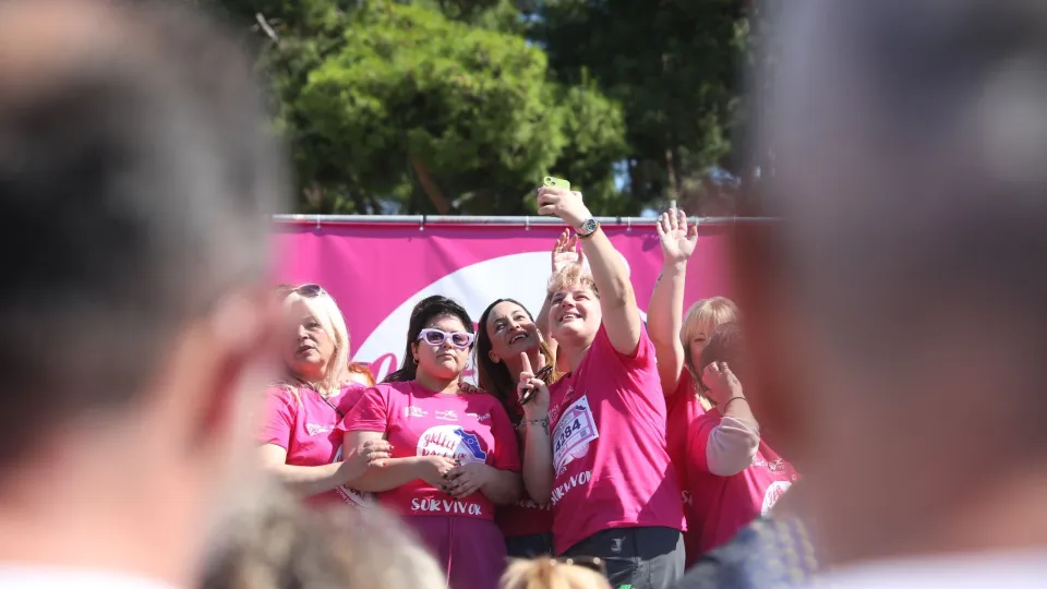 «Greece Race for the Cure»: Περισσότεροι από 58.000 συμμετείχαν στον αγώνα κατά του καρκίνου του μαστού 6 «Greece Race for the Cure»: Περισσότεροι από 58.000 συμμετείχαν στον αγώνα κατά του καρκίνου του μαστού