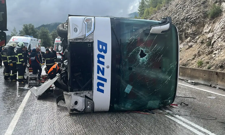 Τουρκία: Ανατροπή λεωφορείου με νεκρούς και τραυματίες
