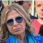 Δίκη Βαλυράκη: «Ξεσπά» η σύζυγός του για την αθωωτική απόφαση των κατηγορουμένων