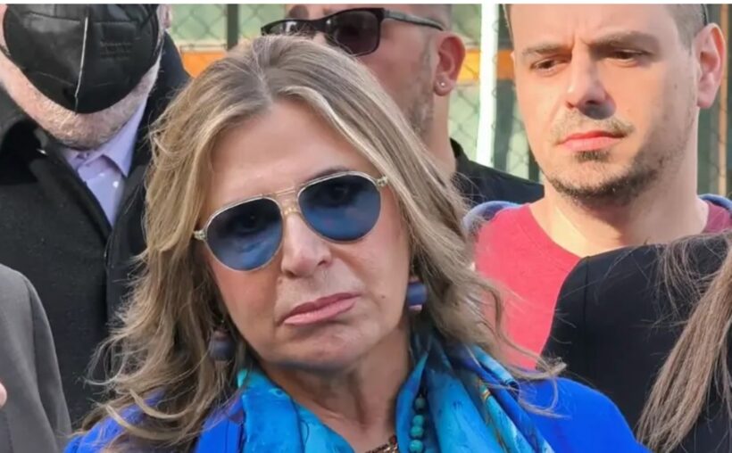 Δίκη Βαλυράκη: «Ξεσπά» η σύζυγός του για την αθωωτική απόφαση των κατηγορουμένων