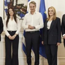 ΝΔ: Σήμερα ανακοινώνονται 4 νέοι αναπληρωτές εκπρόσωποι Τύπου
