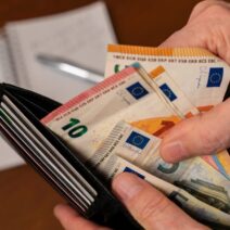 Χωρίς αυξήσεις για μία ακόμη χρονιά οι επικουρικές συντάξεις 1 Χωρίς αυξήσεις για μία ακόμη χρονιά οι επικουρικές συντάξεις