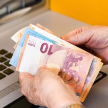 Επίδομα έως 600 ευρώ: Ποιοι μπορούν να κάνουν αίτηση