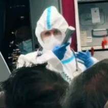 Ανησυχία σε αεροσκάφος από τη Ρόδο: Επιβάτες με συμπτώματα νοροϊού 1 Ανησυχία σε αεροσκάφος από τη Ρόδο: Επιβάτες με συμπτώματα νοροϊού