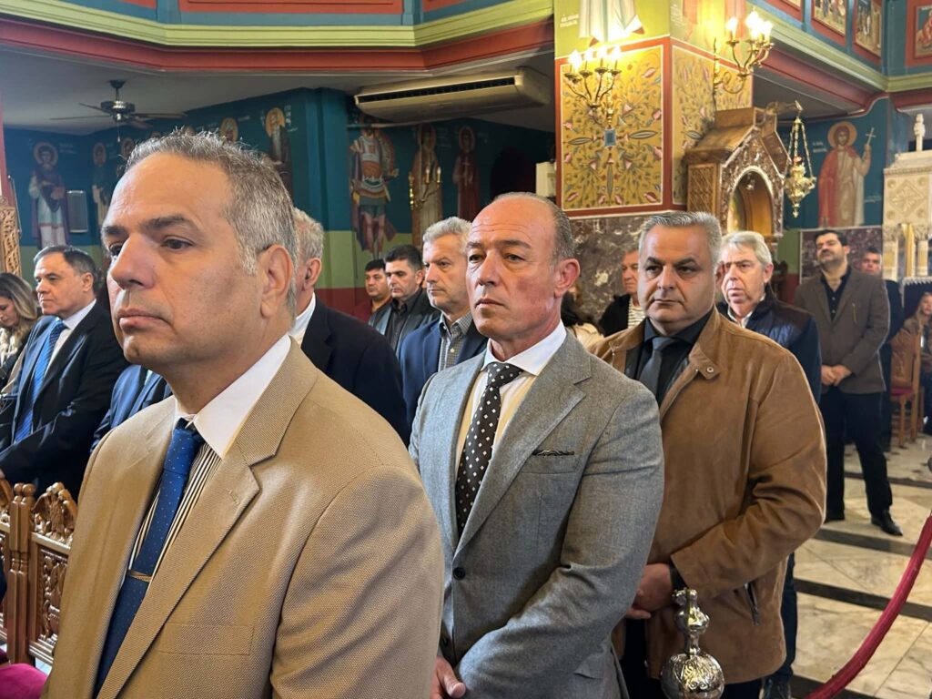 Αίγιο: Δοξολογία και στεφάνια στο Μνημείο Ηρώων ΦΩΤΟ
