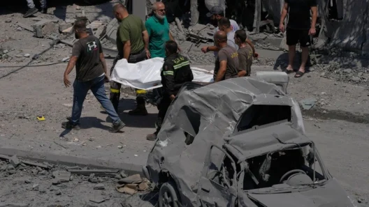 Υεμένη: Αιματηρά πλήγματα με νεκρούς, σύμφωνα με τους Χούθι 13 Υεμένη: Αιματηρά πλήγματα με νεκρούς, σύμφωνα με τους Χούθι