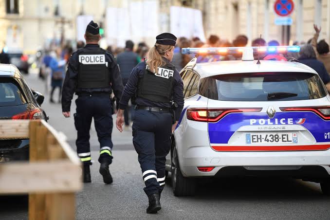 Σκηνή πυροβολισμών στο Παρίσι με νεκρό και τραυματίες