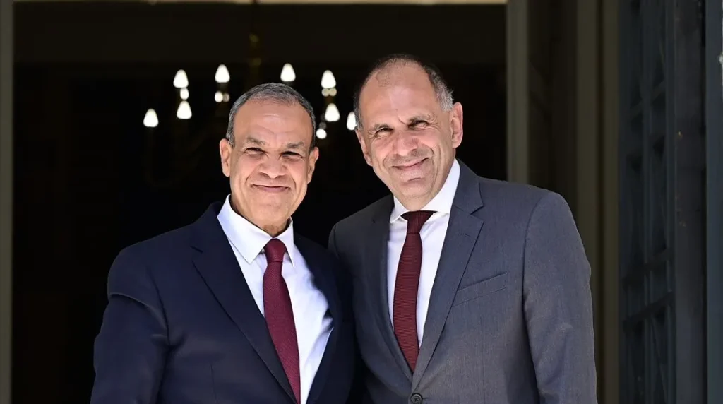 Ελλάδα και Αίγυπτος ξεκινούν συζητήσεις για την επέκταση της οριοθέτησης ΑΟΖ