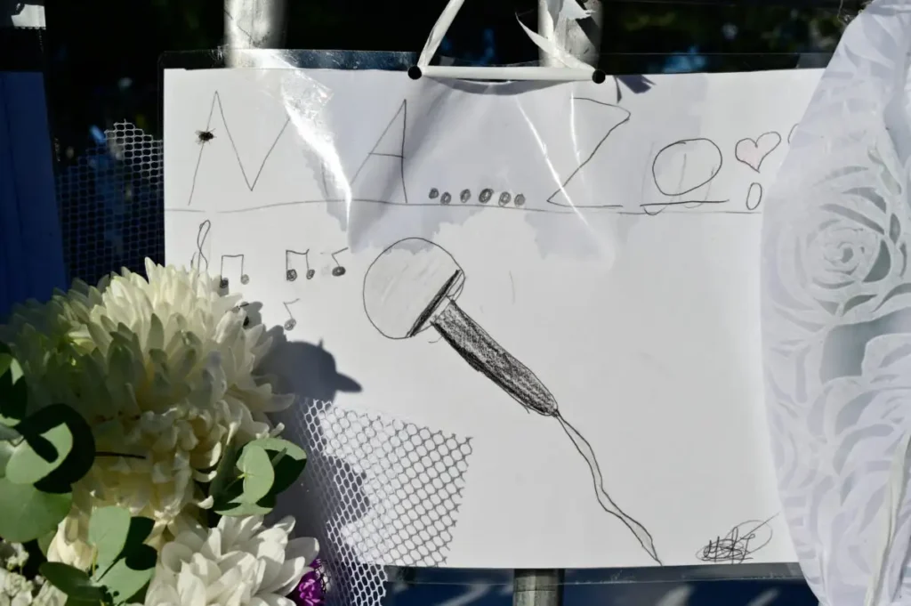 Νίκαια: Το μνημόσυνο για τον Γιώργο Μαζωνάκη ΒΙΝΤΕΟ-ΦΩΤΟ