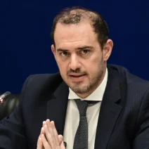 Στο Ιπποκράτειο ο αναπληρωτής υπουργός Μεταφορών Γιώργος Κώτσηρας