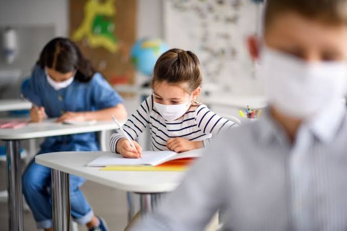 Πάτρα: Φθινόπωρο με ιώσεις - Τα εμβόλια, τα παιδιά και οι ηλικιωμένοι - Ειδικοί στο Patrapress 16 Πάτρα: Φθινόπωρο με ιώσεις - Τα εμβόλια, τα παιδιά και οι ηλικιωμένοι - Ειδικοί στο Patrapress
