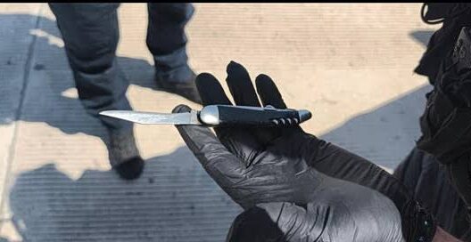 Πάτρα: Κυκλοφορούσαν με μαχαίρια και σουγιά και έπεσαν πάνω σε αστυνομικό έλεγχο