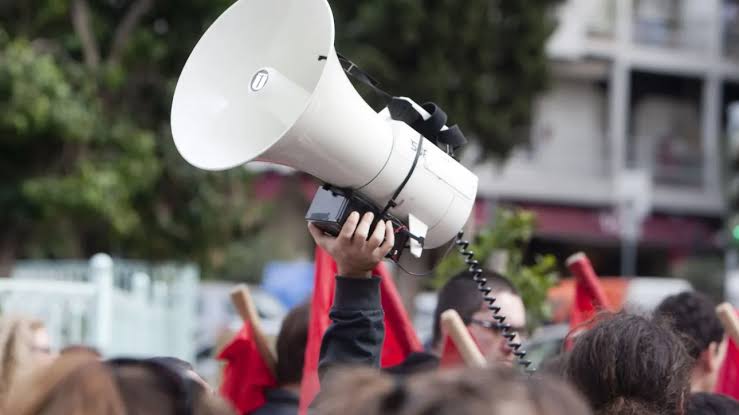 Πάτρα: Συλλαλητήριο στο Εργατικό Κέντρο με «ανεπιθύμητο τον Μάρκο Ρούμπιο»