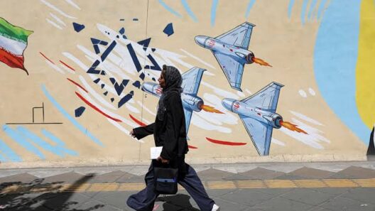 Αμερικανικό στρατιωτικό αεροσκάφος σε απογείωση ενόψει βόμβαρδισ…