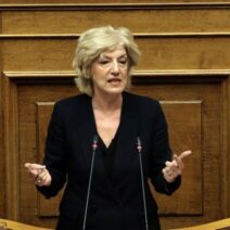 «Δεν φτάνουν οι ποικίλες επιθέσεις στον κοινοβουλευτικό θεσμό, χρειαζόταν και το λάδι στη φωτιά» 1 «Δεν φτάνουν οι ποικίλες επιθέσεις στον κοινοβουλευτικό θεσμό, χρειαζόταν και το λάδι στη φωτιά»
