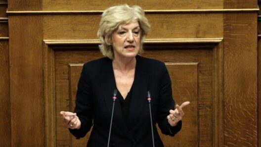 «Δεν φτάνουν οι ποικίλες επιθέσεις στον κοινοβουλευτικό θεσμό, χρειαζόταν και το λάδι στη φωτιά»