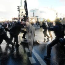 Παρίσι: Επεισόδια μεταξύ διαδηλωτών και αστυνομίας