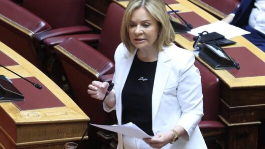 «Το νερό είναι δημόσιο αγαθό, δεν είναι εμπόρευμα» 19 «Το νερό είναι δημόσιο αγαθό, δεν είναι εμπόρευμα»