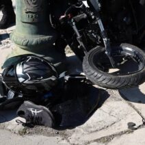 24χρονος νεκρός σε τροχαίο με δύο μηχανές στην Πετρούπολη