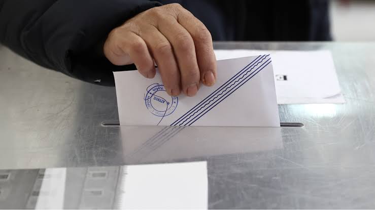 Γραφικό με τα αποτελέσματα της δημοσκόπησης GPO για την αυτοδυναμία…