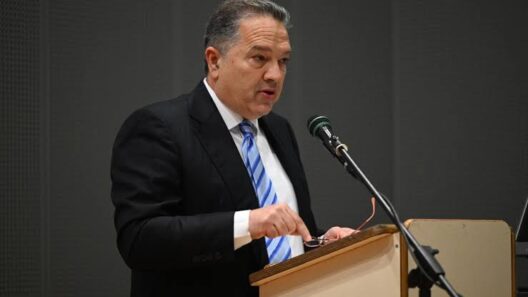 «Η μεμψιμοιρία του Δήμου Πατρέων για το θέατρο Απόλλων»