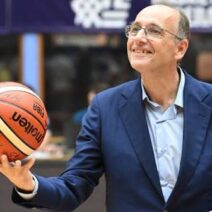 Πάτρα: Αντιμέτωπος με κακουργηματικές κατηγορίες ο Βαγγέλης Λιόλιος - Συνταράσσεται το οικοδόμημα του Ελληνικού μπάσκετ 1 Φωτογραφία σχετική με το άρθρο «Το κράτος δεν είναι κομματική ιδιό…