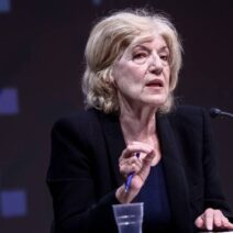 «Σοβαρά ελλείμματα στην κάλυψη του αναγκαίου εξοπλισμού, των αναλωσίμων και της φροντίδας για άτομα με προχωρημένη Μυϊκή Δυστροφή Duchenne» 1 Άτομο με προχωρημένη μυική δυστροφία Duchenne λαμβάνει ιατρικό εξοπλι…