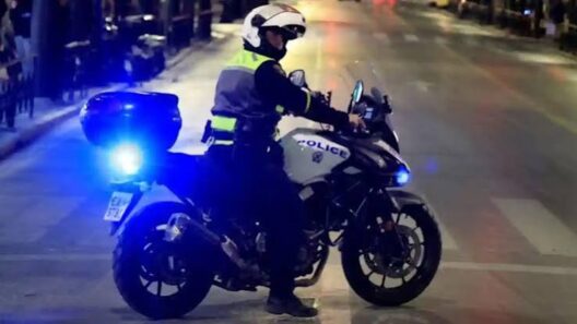 Πάτρα: Οδηγός αυτοκινήτου ενεπλάκη σε τροχαία και εγκατέλειψε 16 Πάτρα: Οδηγός αυτοκινήτου ενεπλάκη σε τροχαία και εγκατέλειψε